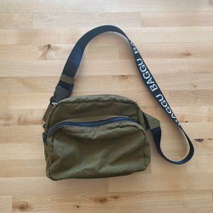 Baggu Fanny Pack in perfect condition